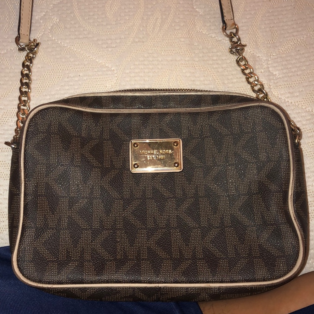 Micheal kors purse